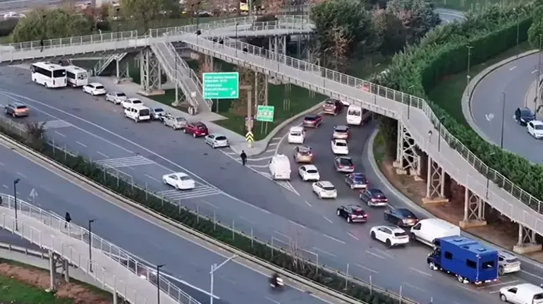 İstanbul’da “Kaynak Manevrası” Yapan 32 Sürücüye 69 Bin Lira Ceza