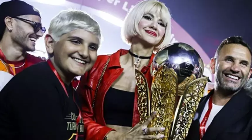 Okan Buruk’un Eski Eşi Nihan Akkuş’tan Maç Sonu Yorumu: “Bence Uzaylı!”